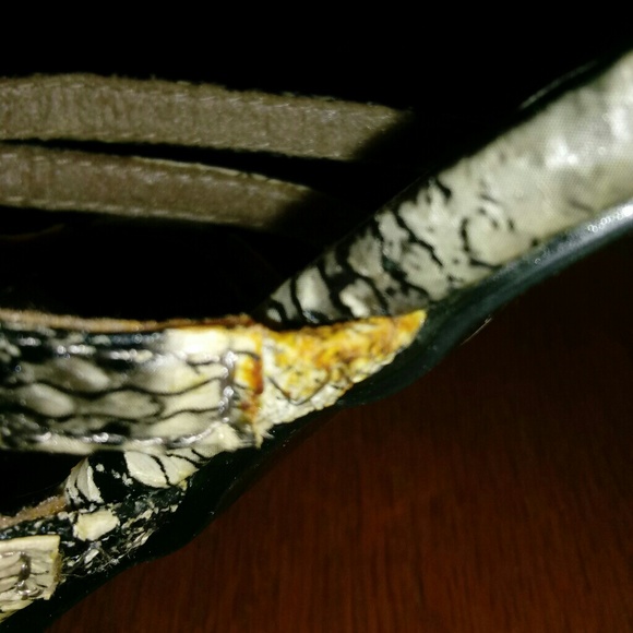 Avon Fashions Snakeskin 🐍Gladiator Sandals - Picture 6 of 7